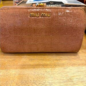 Miu Miu gently used wallet. Purchased from Jebwa.